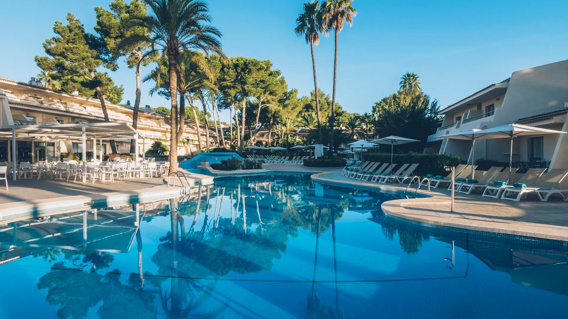 Iberostar Waves Pinos Park Hotel Font de sa Cala