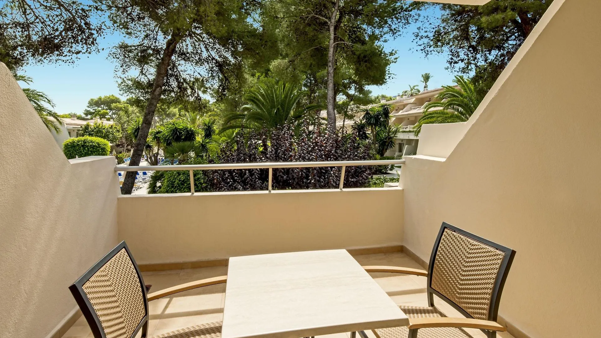 Hotel Iberostar Pinos Park Font de sa Cala España